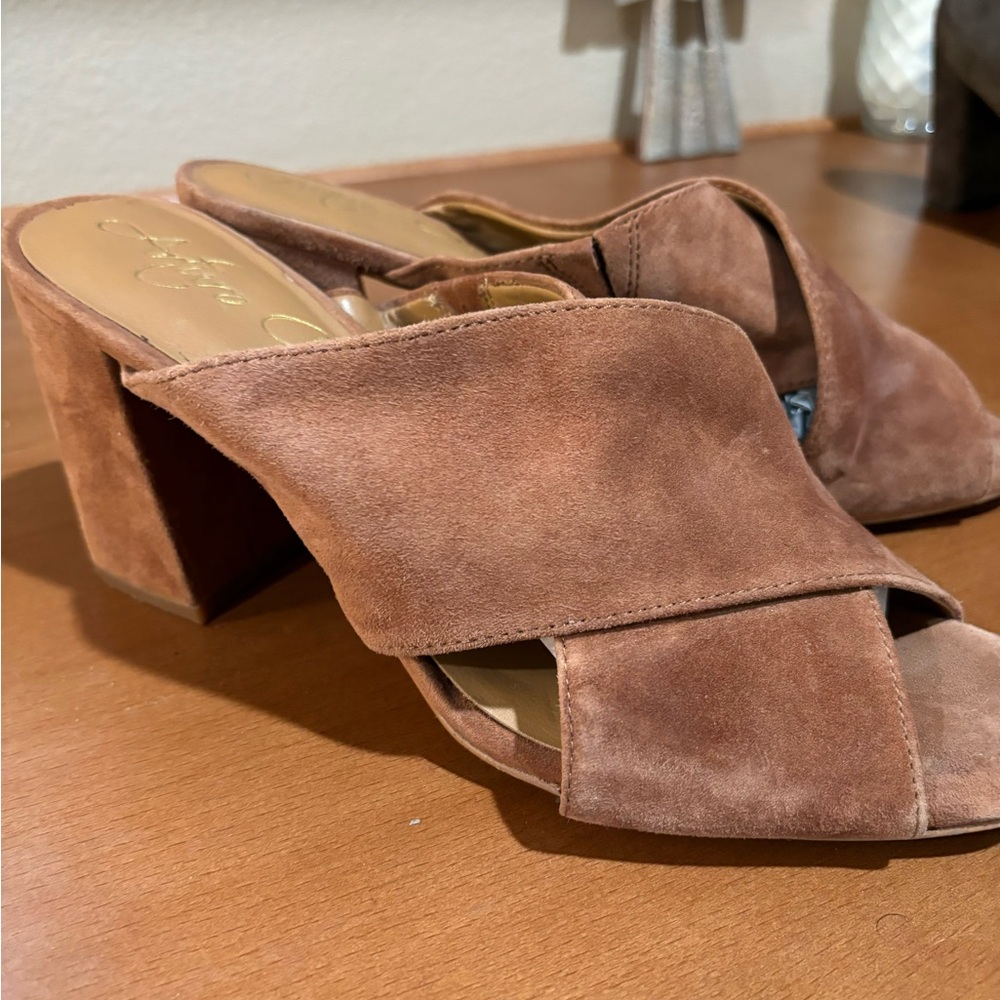 Elegant Brown Suede Women's Mules
